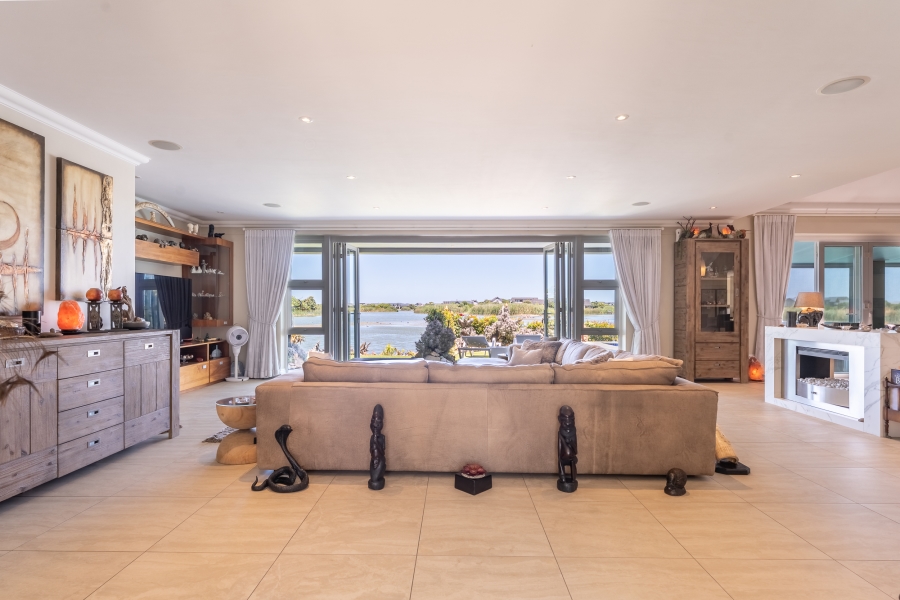 3 Bedroom Property for Sale in Lake Michelle Western Cape